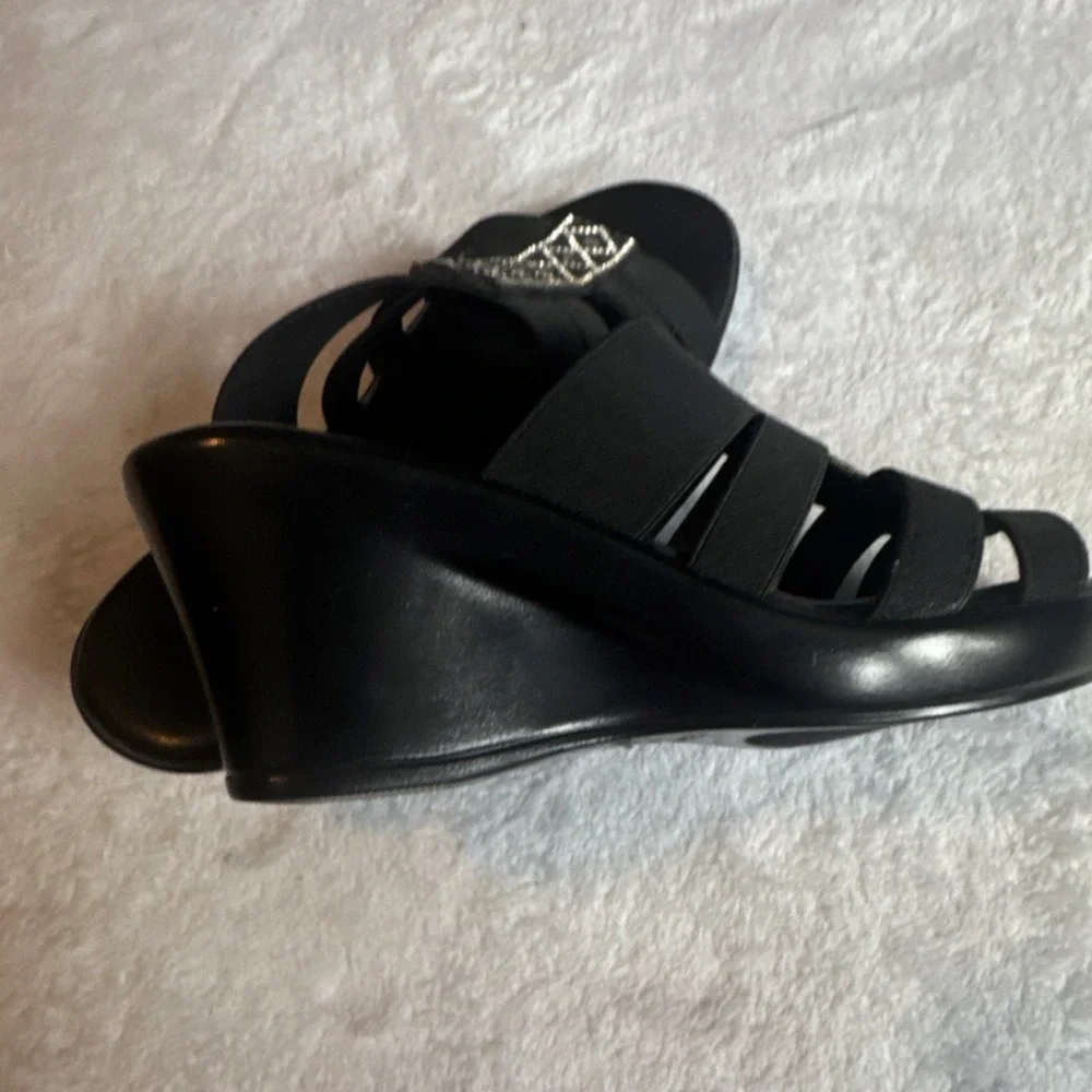 Italian Shoemakers‎ Black Beaded Strappy Wedge Sandals Women's Size 6.5